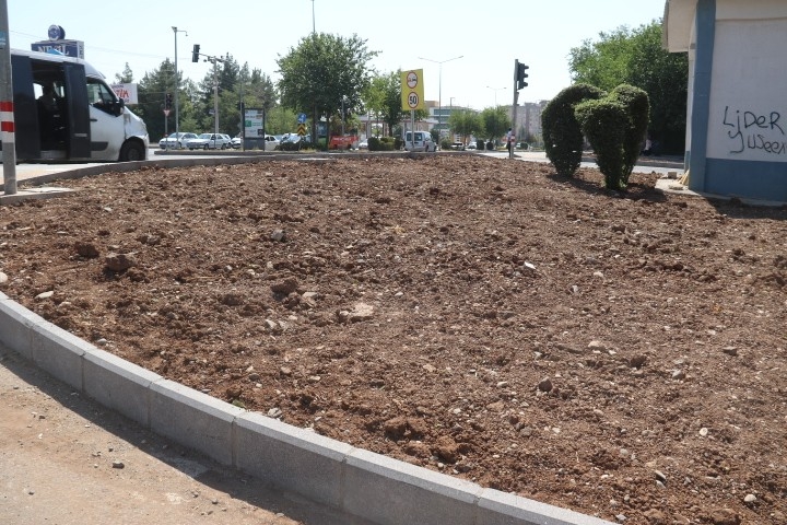 Karacadağ Bulvarı’na Hizmet Eli Değdi