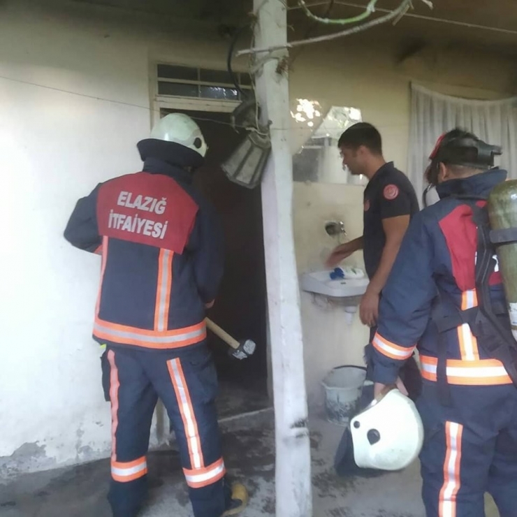 Elazığ’da Ev Yangını