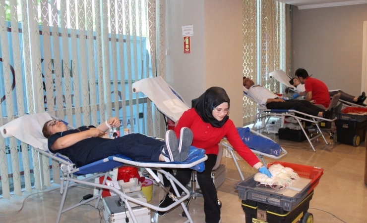 Medical Park’tan Kan Ve Kök Hücre Bağışı