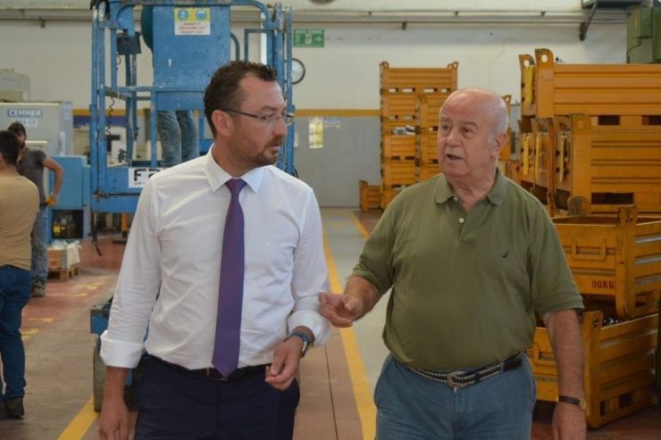 Yunusemre Sanayi Komisyonu Sorunları Yerinde Dinledi