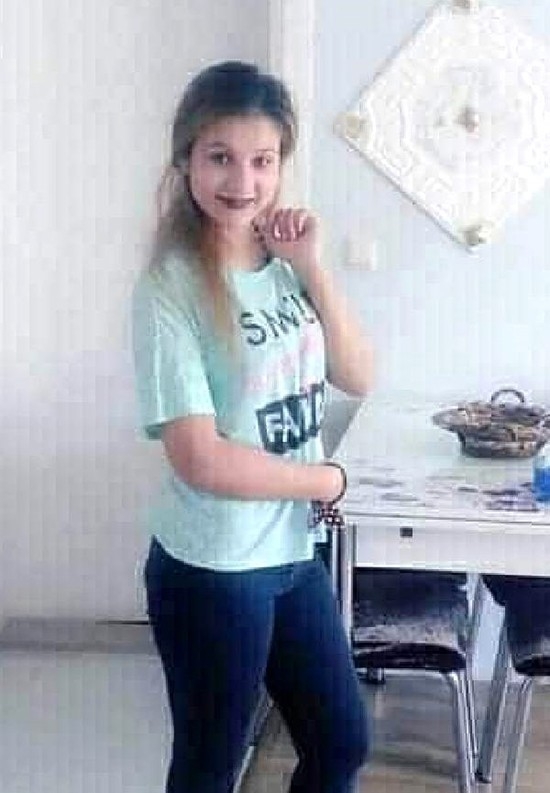 Migren İçin Gittiği Hastanede Hayatını Kaybeden Genç Kız, Gelinlikle Uğurlandı