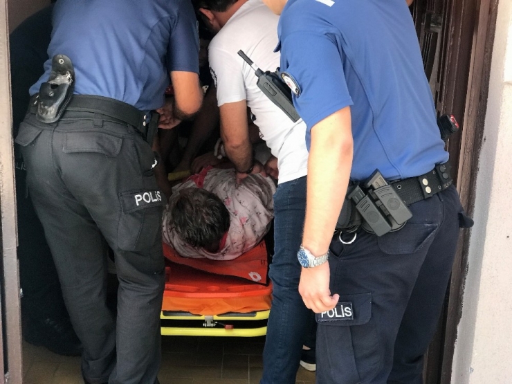 Kağıthane’de Şizofreni Hastası Kadın Mahalleyi Ayağa Kaldırdı