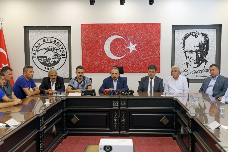 Talasgücü Belediyespor’da Toplu İmza Töreni