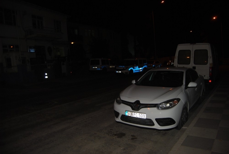 Otomobilden 8 Kaçak Göçmen Çıktı