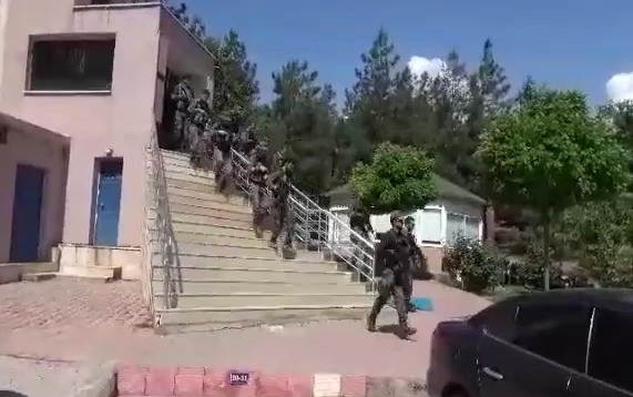 Terör Örgütü Ypg’ye Eleman Temin Eden Şebeke Çökertildi