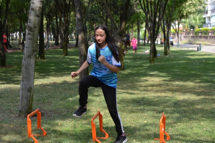 Yunusemre’de Atletizm Yaz Kursu İlgi Görüyor