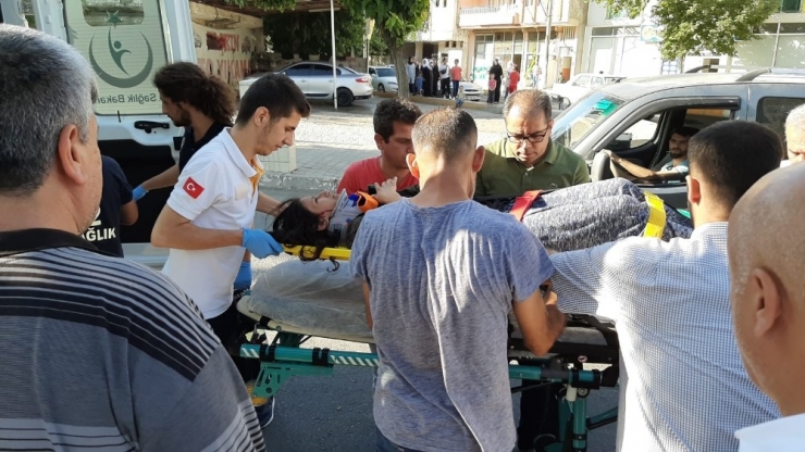 Otomobil Yayaya Çarptı: 1 Yaralı