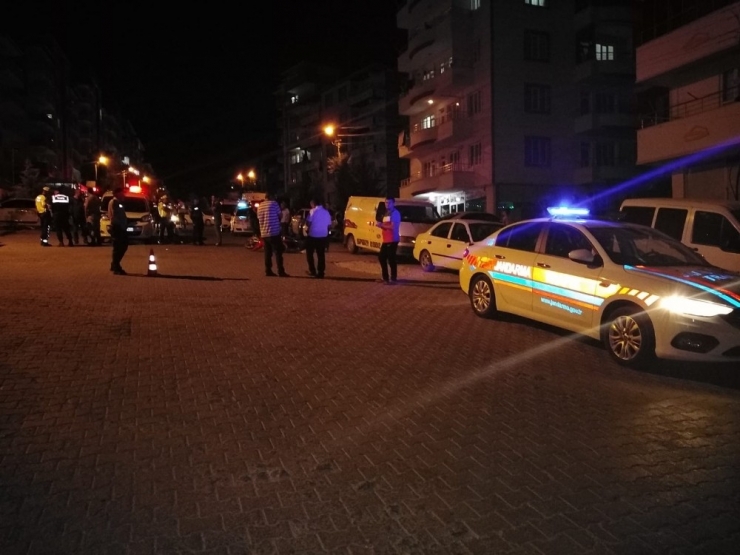 Kamyonet İle Motosiklet Çarpıştı: 1 Yaralı