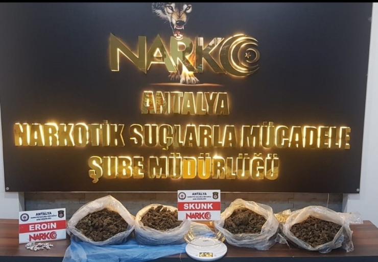 Antalya’da Uyuşturucu Operasyonları