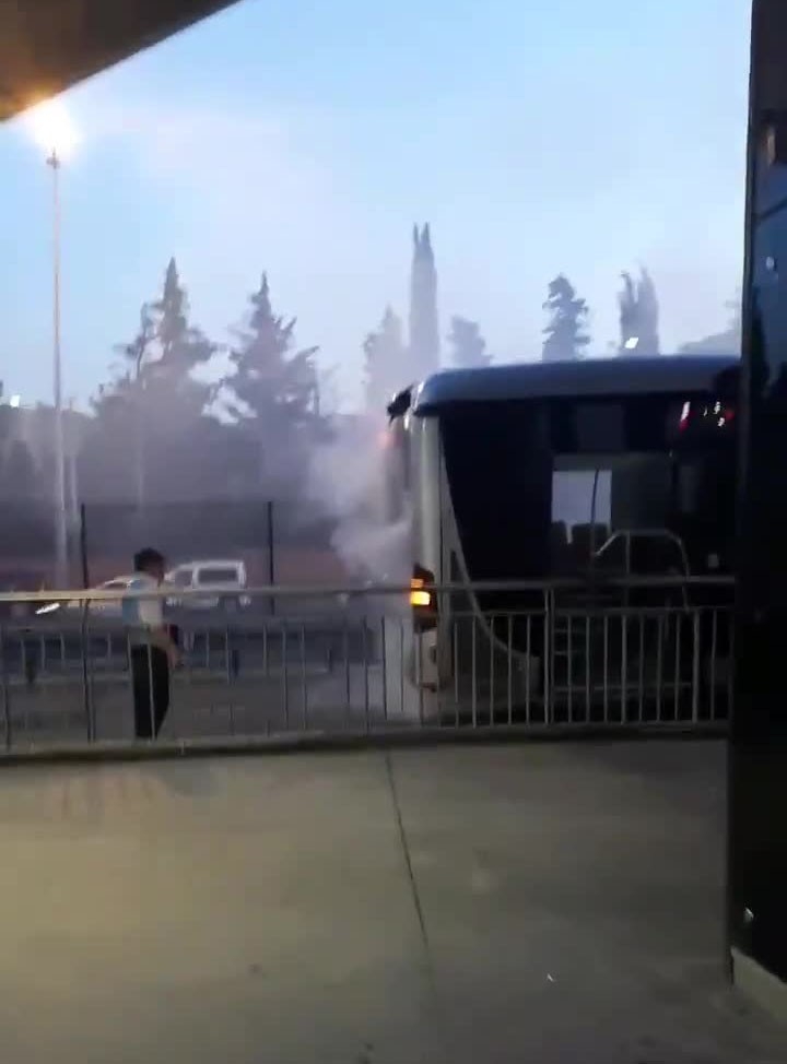 Avcılar’da Metrobüs Yangını