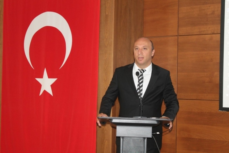 Ayvalık’ta “E- Sınav Soru Hazırlama” Çalıştayı