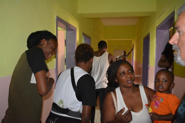 Ayvalık’ta 49 Göçmen Yakalandı