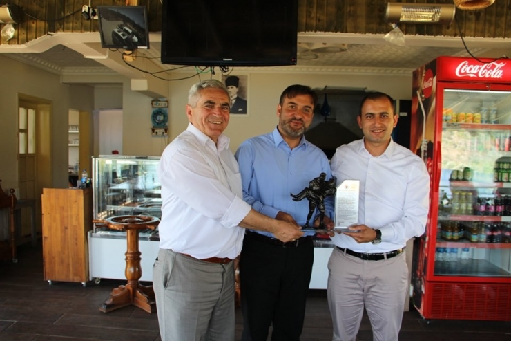 Dumlupınar Müftüsü İçin Veda Yemeği Düzenlendi