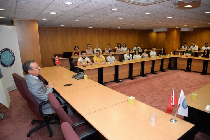 Gürcistanlı Tıp Öğrencileri Staj İçin Bursa Uludağ Üniversitesi’nde