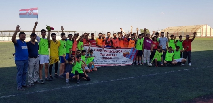 Mardinli Çocuklar Trabzon Yolunda