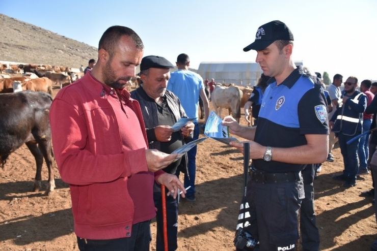 Kars’ta Polisten Bayram Öncesi Sahte Para Uyarısı
