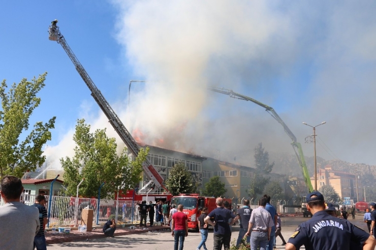 Konya’daki Silah Fabrikasındaki Yangın Söndürüldü