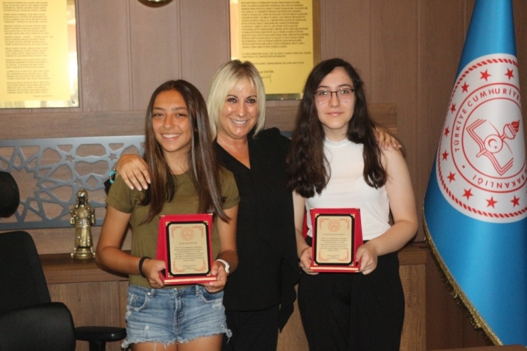 Lgs’de Dereceye Giren Öğrenciler Ödüllendirildi