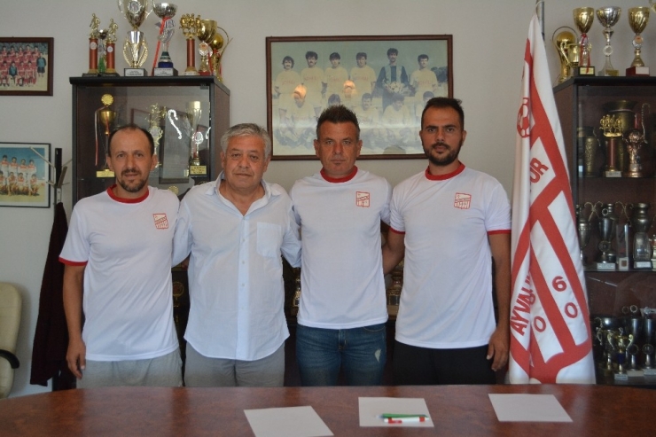 Ayvalıkgücü Belediyespor’un Alt Yapısı Ustalara Emanet