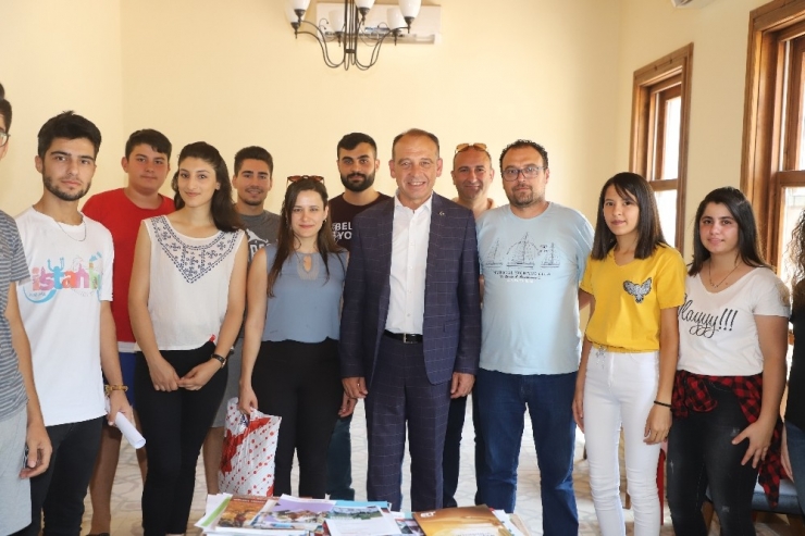 Belediye Tercih Merkezinden Binden Fazla Genç Faydalandı