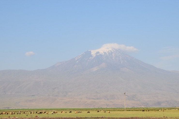 Ağrı Dağı İlk Kez Görenleri Büyülüyor