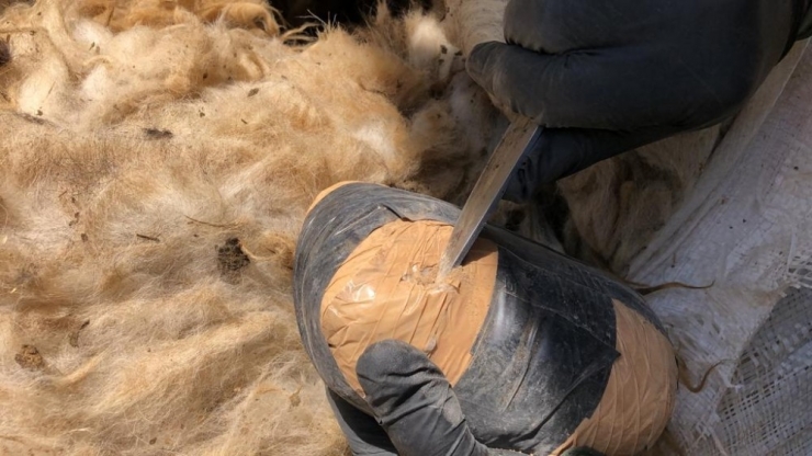 Yün Çuvalları İçerisinde 17 Kilo Eroin Ele Geçirildi