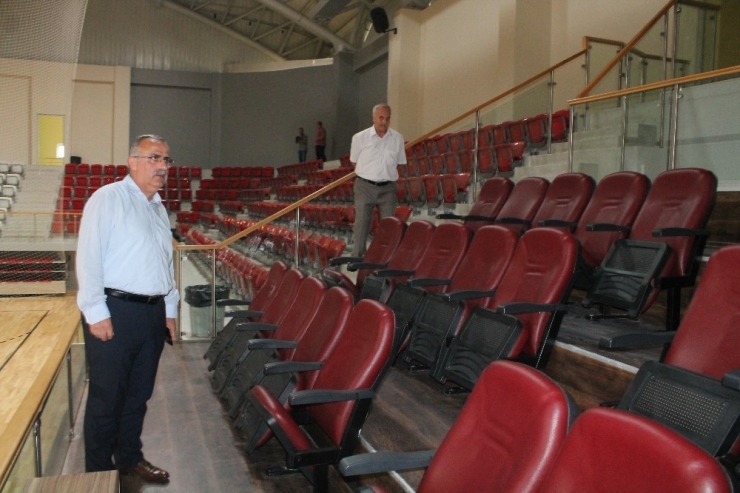 Yalova 90. Yıl Spor Salonu Yeni Sezona Hazırlanıyor