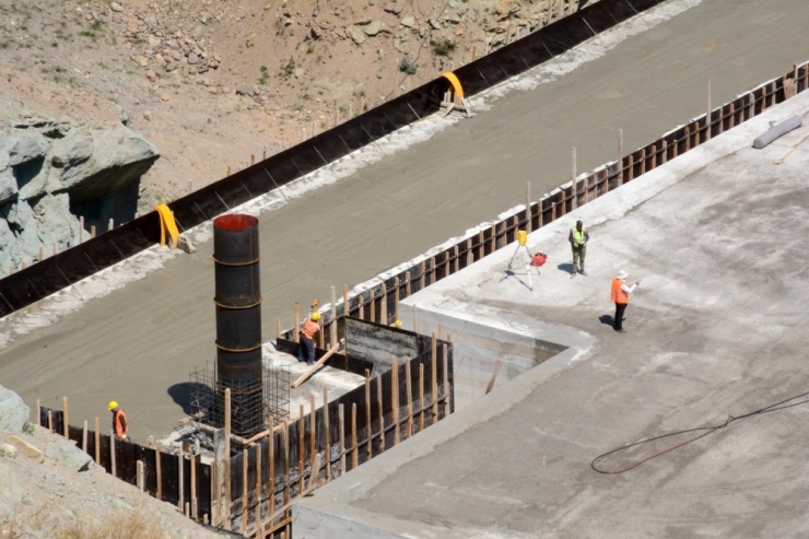 Bahçecik Barajında Çalışmalar Sürüyor
