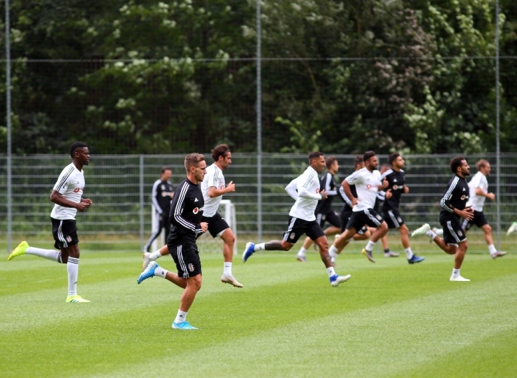 Beşiktaş’ta Kamp Çalışmaları Sürüyor