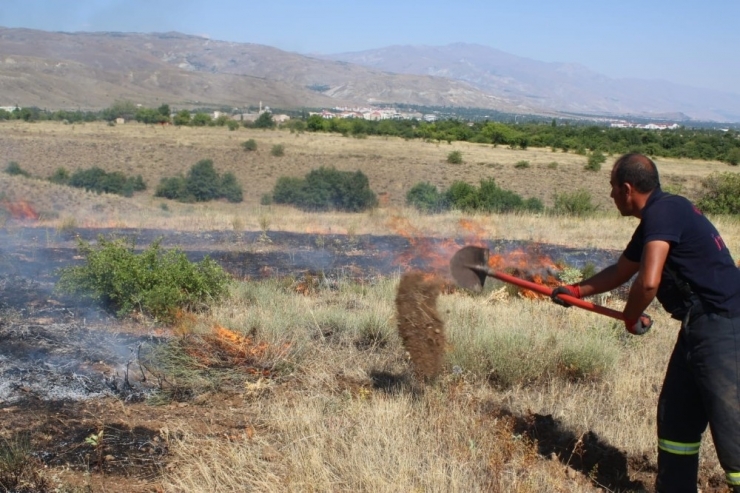 Sıcak Hava Erzincan’da Yangınları Artırdı