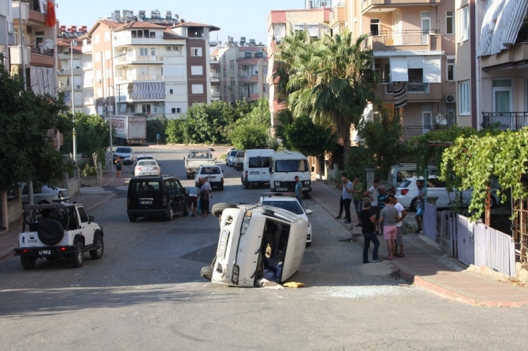 Manavgat’ta Trafik Kazası: 1 Yaralı