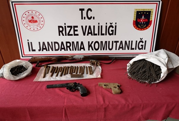 Rize’de Jandarmadan Silah Operasyonu