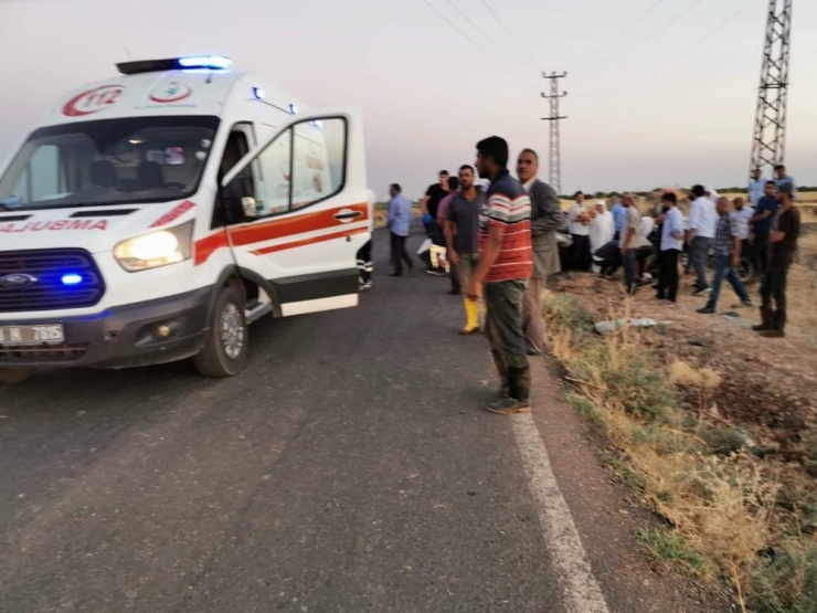 Devrilen Otomobildeki 7 Kişi Yaralandı