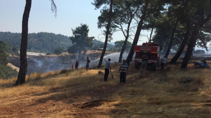 Kaş’ta Anız Yangını