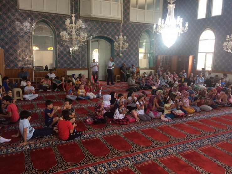 Kur’an Kursları Öğrencileri Ve Velileri Kara Mustafa Paşa Camii’nde Bir Araya Geldi