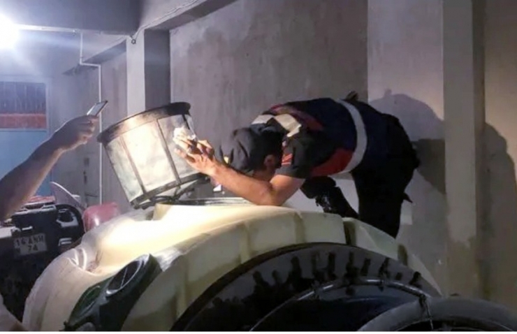 Yunus Emre’yi Ağabeyi Öldürüp İlaçlama Deposuna Atmış