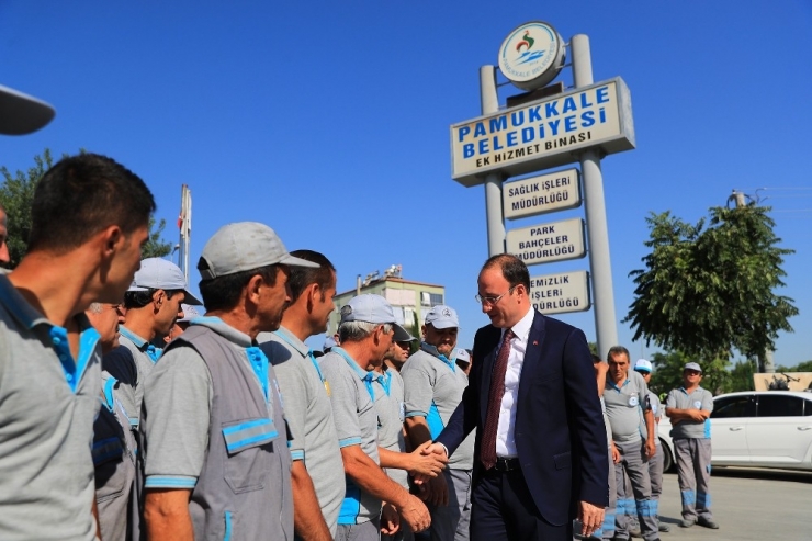 Pamukkale Belediyesi Temiz Bir İlçe İçin Hizmetlerine Devam Ediyor