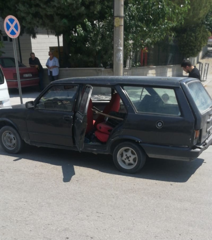 Çaldıkları Rögar Kapaklarını Satamadan Yakalandılar