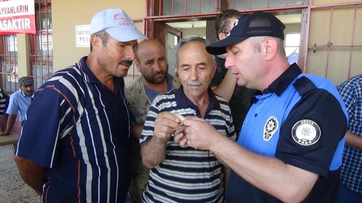 Polisten Hayvan Satıcılarına Sahte Para Uyarısı
