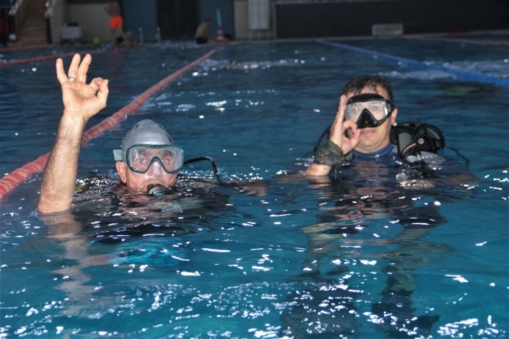 "Katil Fırat" Cümlesi Etkiledi, 62 Yaşında Dalgıç Oldu