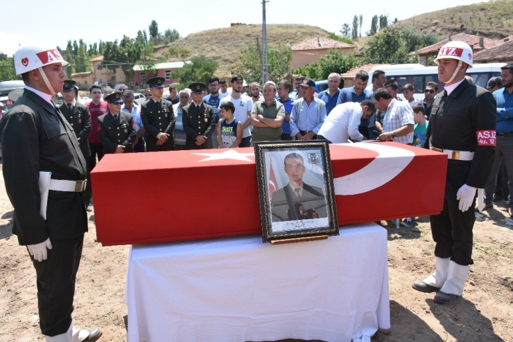 Trafik Kazasında Hayatını Kaybeden Uzman Çavuş Kırıkkale’de Toprağa Verildi