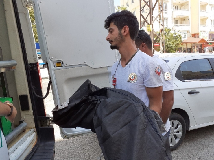 Kutunun İçinde Bebek Cesedi Bulundu