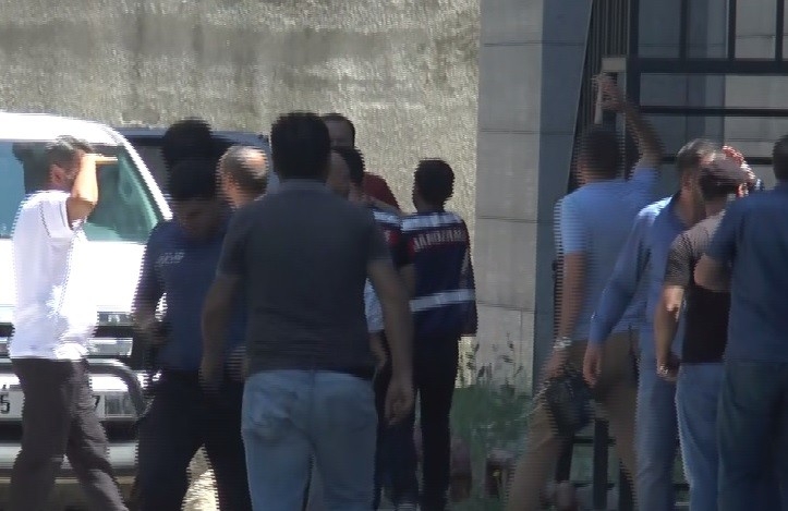 Yakalanan "Gri" Kategorideki Terörist Tutuklanarak Cezaevine Götürüldü