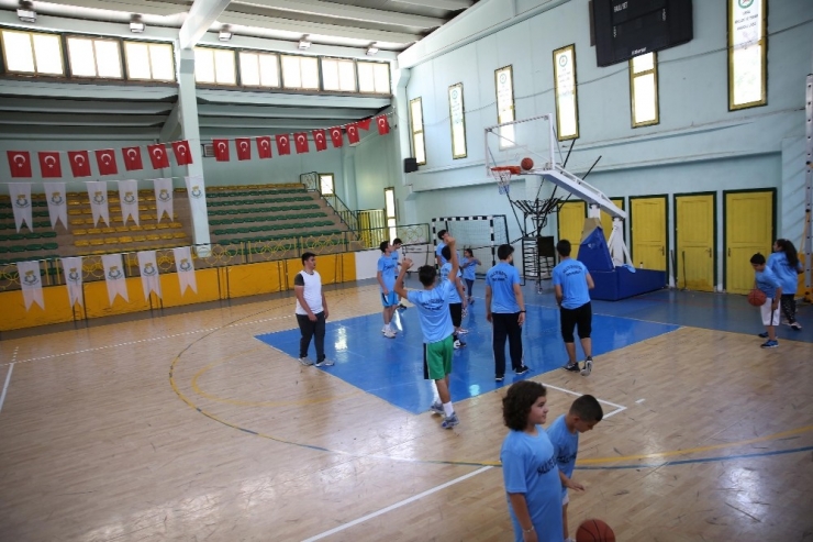 Haliliye’de Yaz Spor Kurslarına Start Verdi