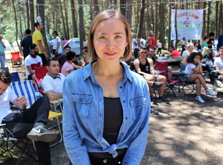 Sessiz Dünyasında Bale Yapıyor