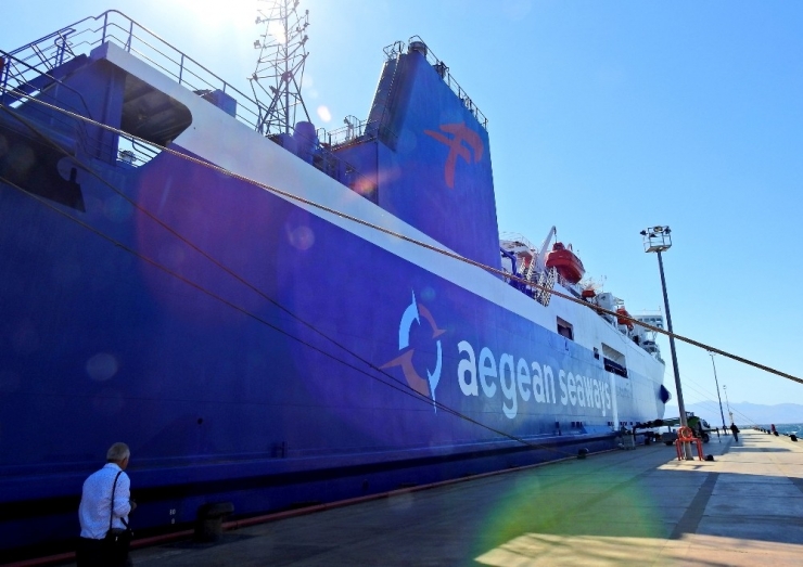 Çeşme-atina Feribot Seferlerine Verilen Ara Uzatıldı