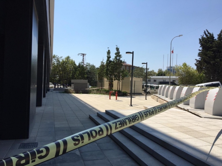 Kartal’da Bacakları Kopuk Kadın Cesedi Bulundu