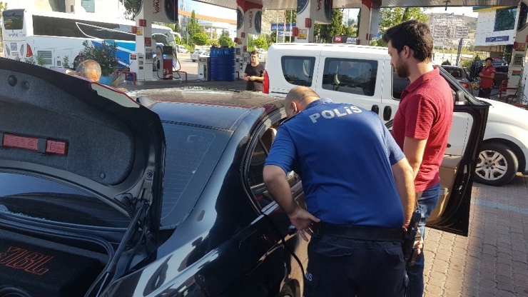 “Kayınpederimi Öldüreceğim” Dedi 2 Arkadaşını Rehin Aldı