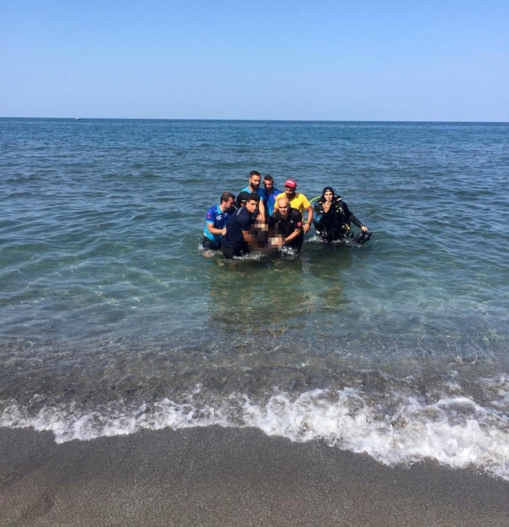 20 Yaşındaki Genç, Denizde Boğuldu