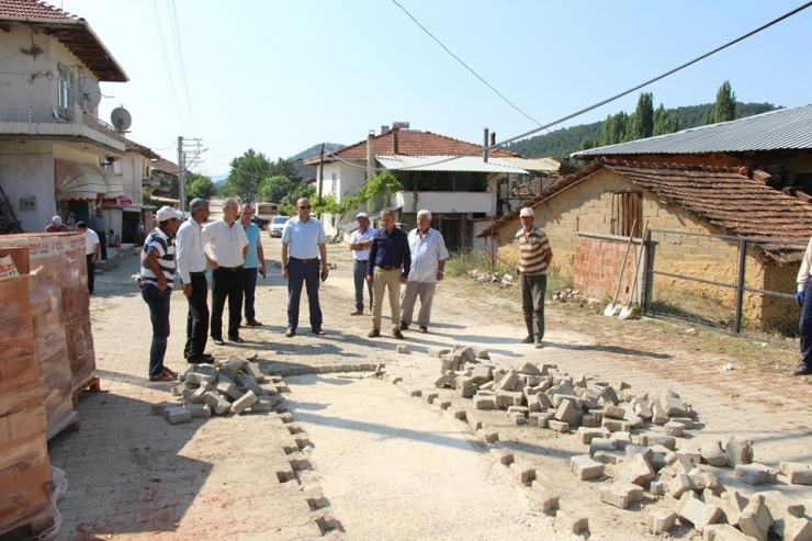 Şaphane’de Köylerde Kilitli Parke Taşı Çalışmaları